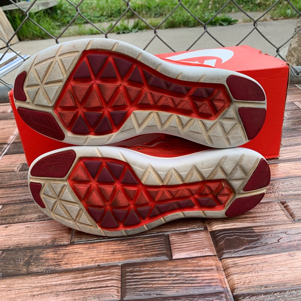 Nike Flex Run • 830751-800 • Women's Size: 8 Shoes - Picture 4 of 7
